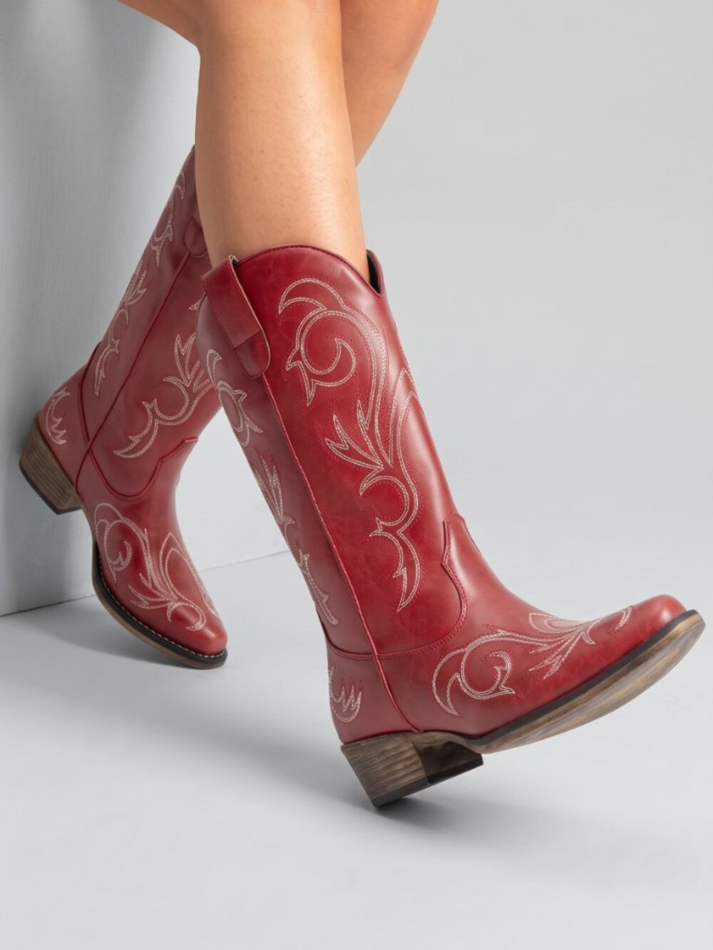 Women's Red Embroidered Western Cowgirl Boots Pointed Toe Chunky Heel - Picture 3 of 4